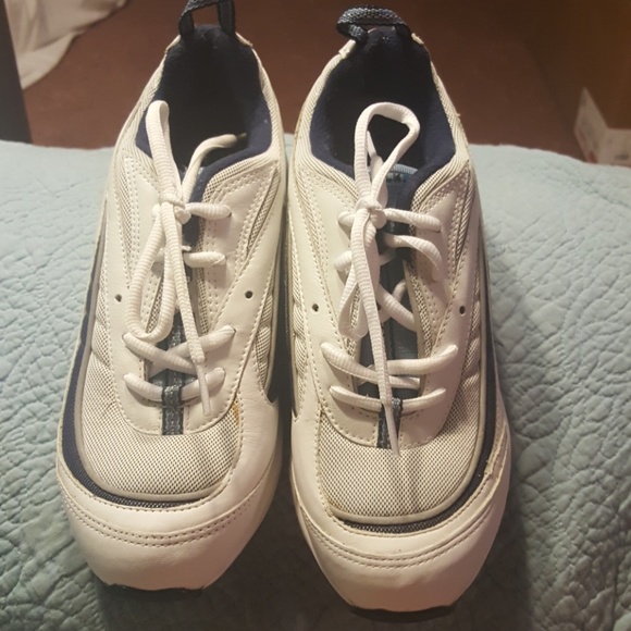 rockport tennis shoes
